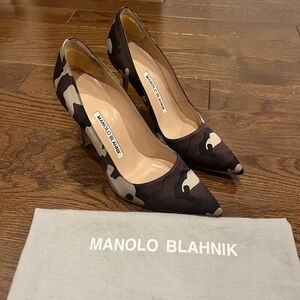 Manolo Blahnik camouflage pointed toe pumps